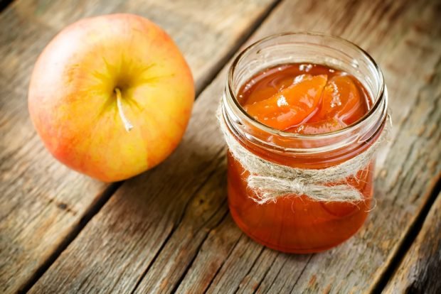 Apple jam with orange and lemon 