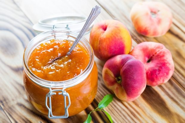 Peach jam without sugar 