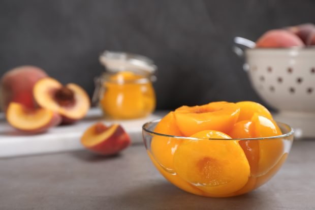 Peaches in syrup halves without sterilization for the winter – a simple and delicious recipe, how to cook step by step