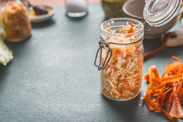 Salad with cabbage and vegetables for winter