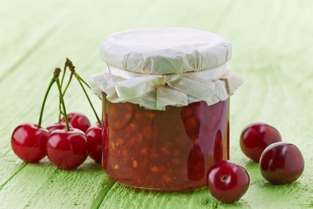 Cherry and apple jam