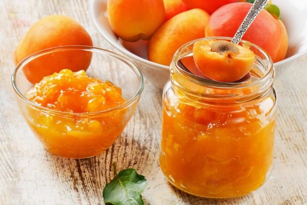 Apricot and nectarine seedless jam