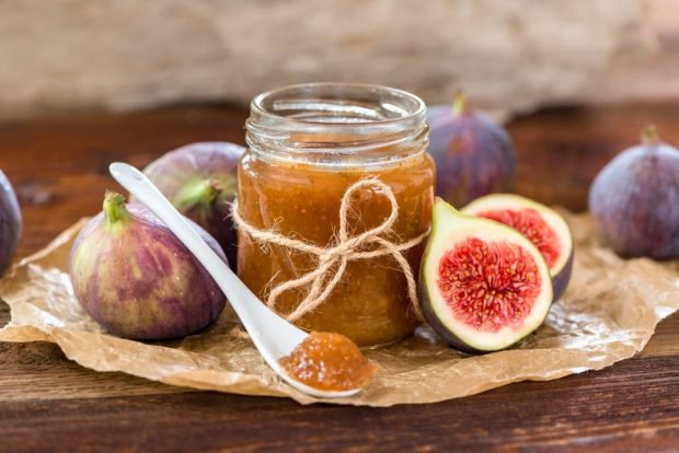 Fig jam with pectin without sugar