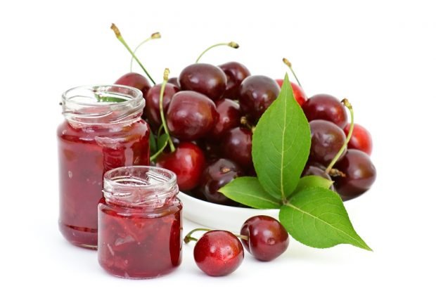 Cherry jam with starch is a simple and delicious recipe, how to cook step by step