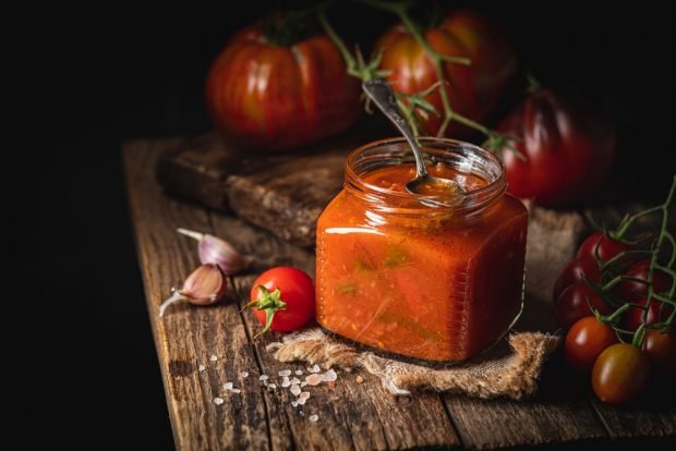 Tomato sauce with herbs for winter is a simple and delicious recipe, how to cook step by step