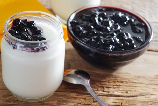 Jam from irga is a simple and delicious recipe, how to cook step by step