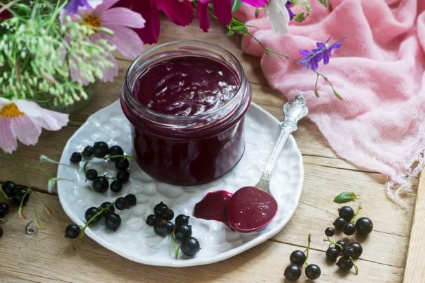 Black currant sauce for meat for winter