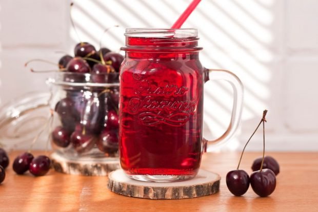 Cherry juice for winter without a juicer