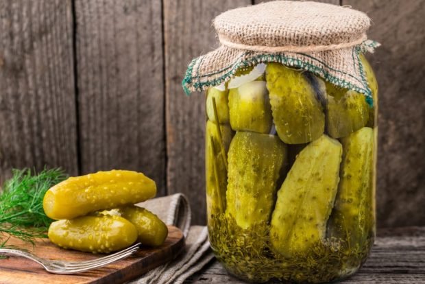 Crispy pickled cucumbers with citric acid for winter 