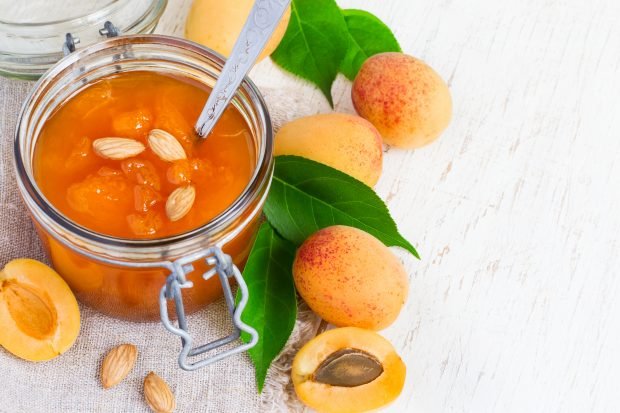 Apricot jam with kernels from seeds – a simple and delicious recipe, how to cook step by step