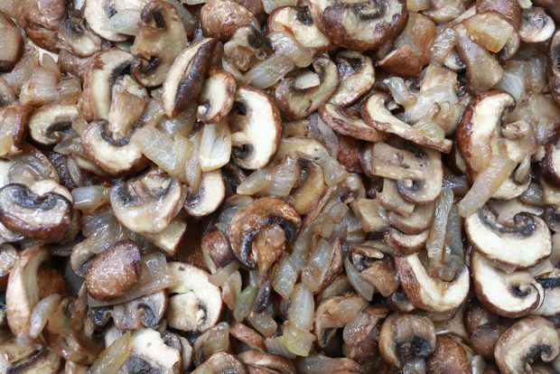 Fried champignons with onions for the winter