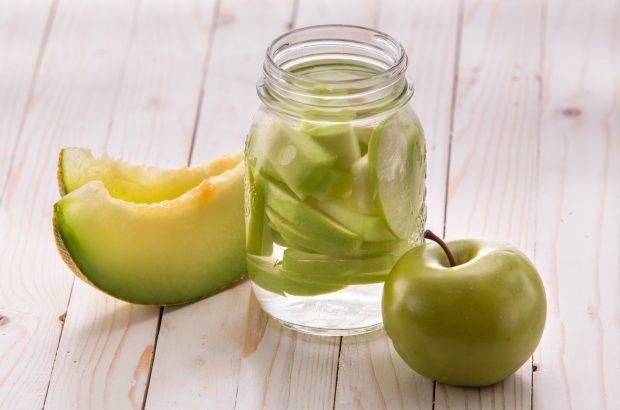 Compote of apples and melons for winter