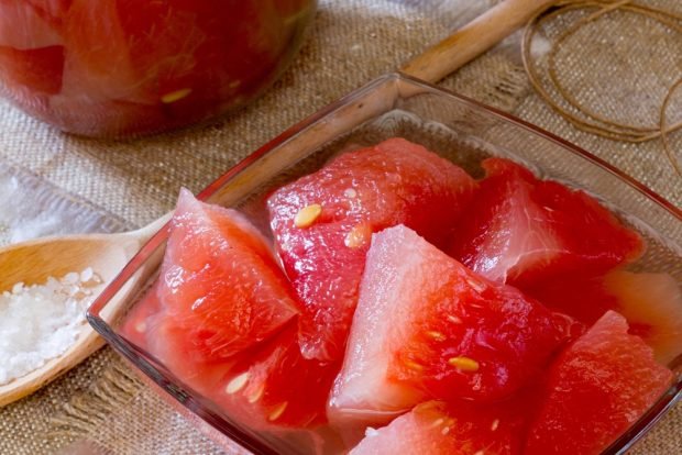 Watermelon compote for winter without sterilization