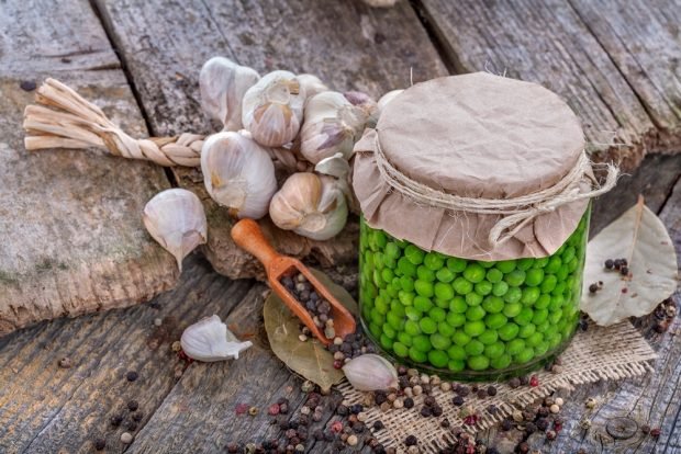 Canned peas for winter without sterilization