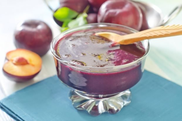 Plum jam without seeds and peel