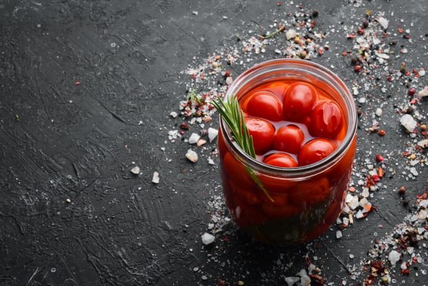 Tomatoes with cherry plum for winter