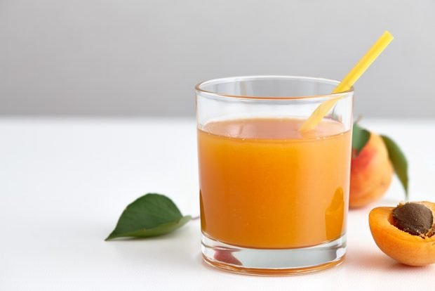 Apricot juice for winter