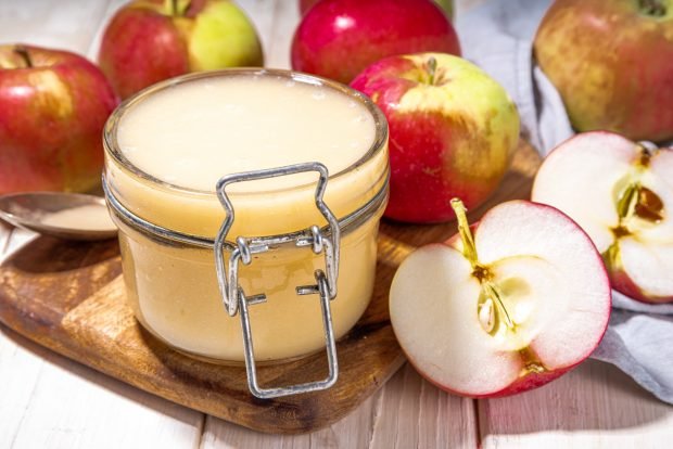 Applesauce with sugar for winter – a simple and delicious recipe, how to cook step by step