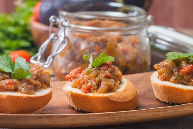 Eggplant caviar cubes for winter