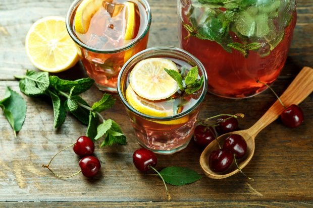 Cherry and mint mojito for winter – a simple and delicious recipe, how to cook step by step