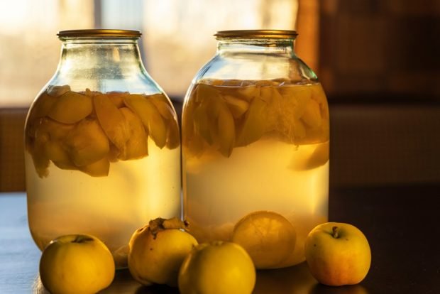 Apple compote with lemon is a simple and delicious recipe how to cook step by step