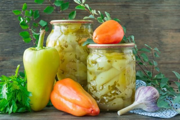 Bulgarian pepper salad for the winter 