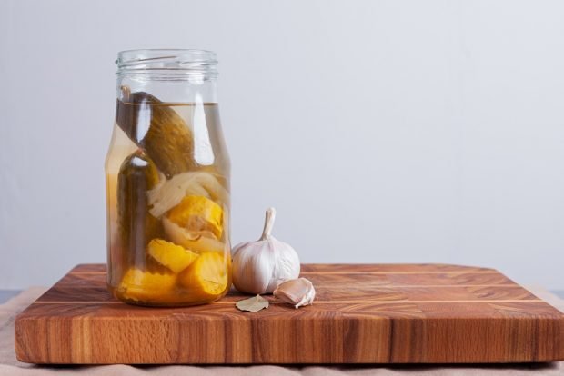 Cucumber and squash salad for winter 