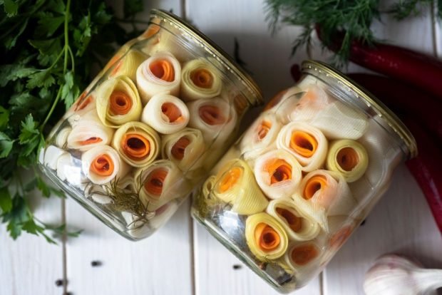 Zucchini rolls for winter