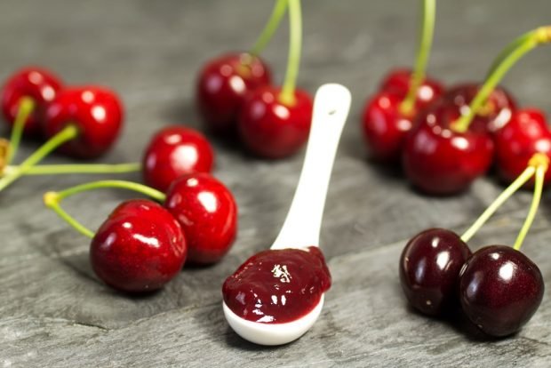 Cherry jam with agar