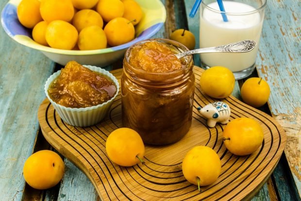 Cherry plum jam without seeds