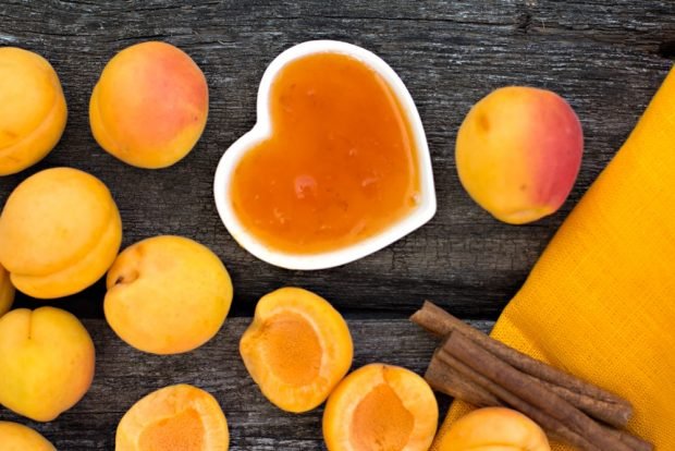 Apricot jam with agar