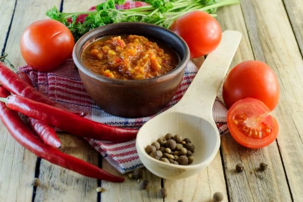 Squash adjika for winter through a meat grinder