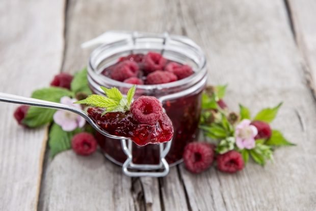 Frozen raspberry jam 