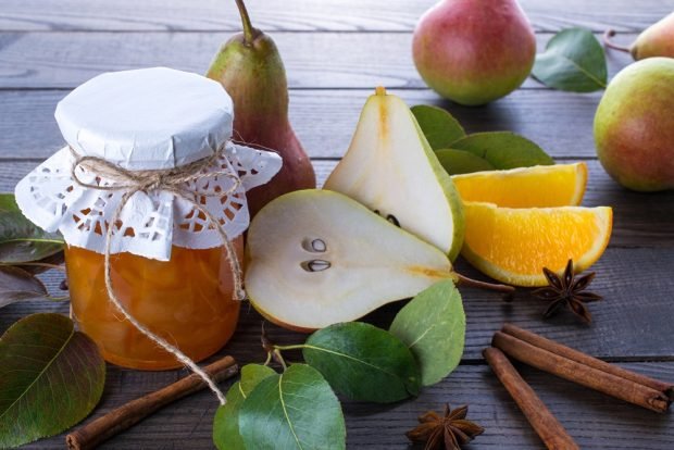 Pear jam with oranges