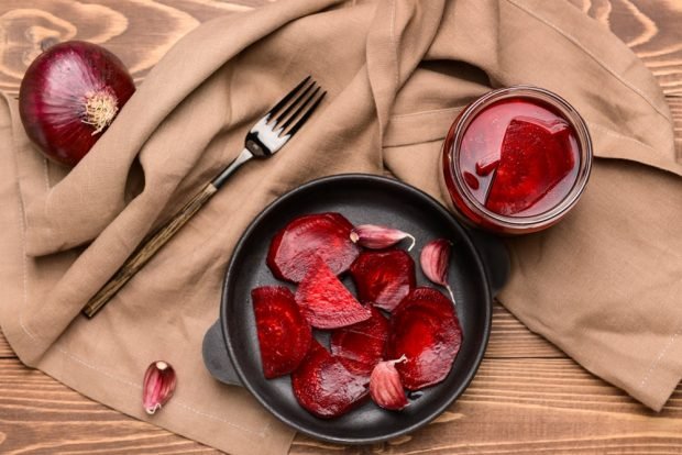 Spicy beetroot for winter in jars