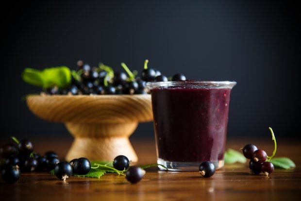 Black currant jam with pectin is a simple and delicious recipe, how to cook step by step