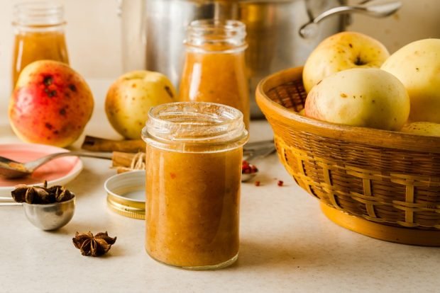 Spicy apple sauce