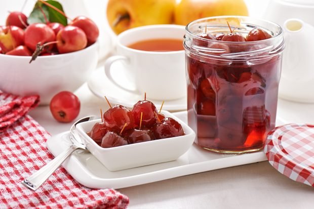 Transparent jam from paradise apples with tails – a simple and delicious recipe, how to cook step by step