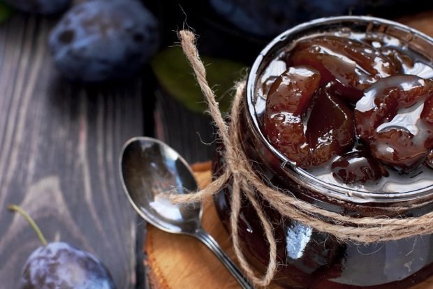 Prune jam with walnuts – a simple and delicious recipe, how to cook step by step