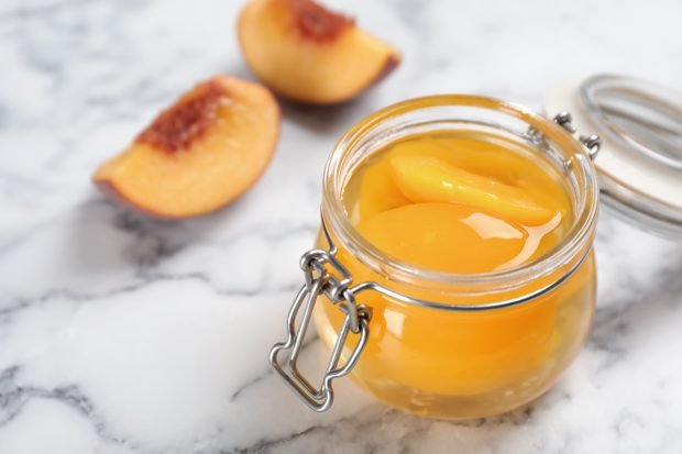 Peaches in their own juice for the winter – a simple and delicious recipe, how to cook step by step