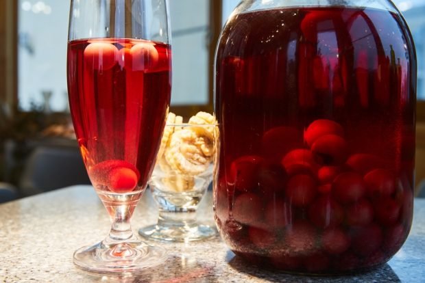 Compote of cherries and cherries for winter – a simple and delicious recipe, how to cook step by step