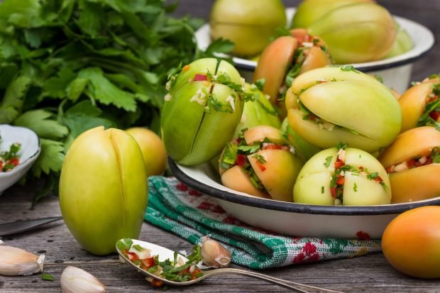 Green tomatoes in Armenian for the winter - a simple and delicious recipe, how to cook step by step