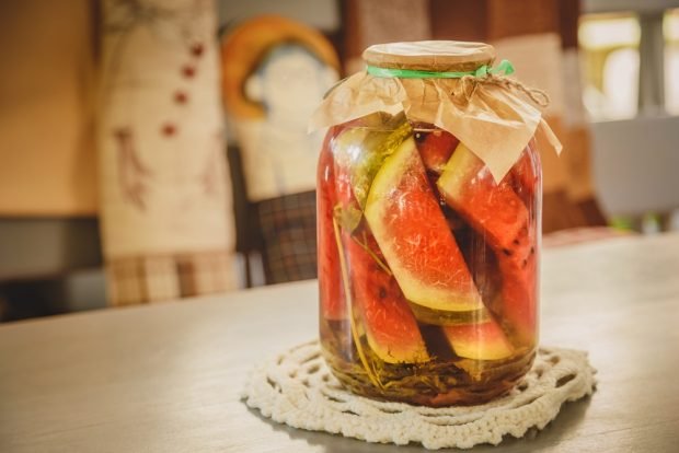 Canned watermelons for winter