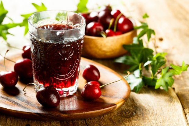 Cherry juice in a juicer for the winter – a simple and delicious recipe, how to cook step by step