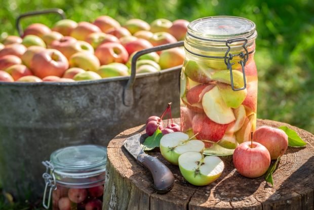 Compote with barberry and apples for winter – a simple and delicious recipe, how to cook step by step