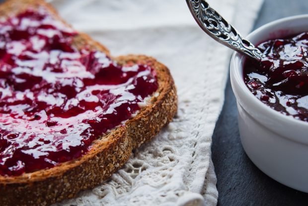 Cherry and blackcurrant jam 