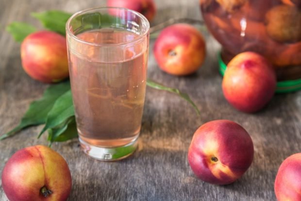 Compote of nectarines without sterilization