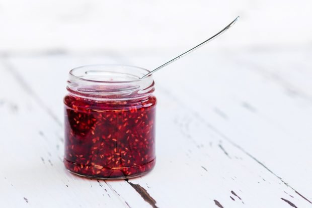 Raspberry jam with citric acid 