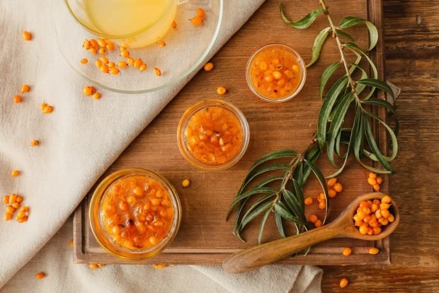 Jam-five minutes of sea buckthorn with bones is a simple and delicious recipe, how to cook step by step