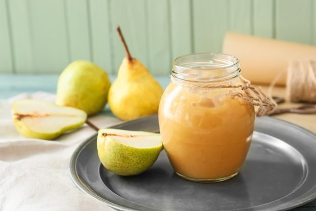 Pear jam with orange 